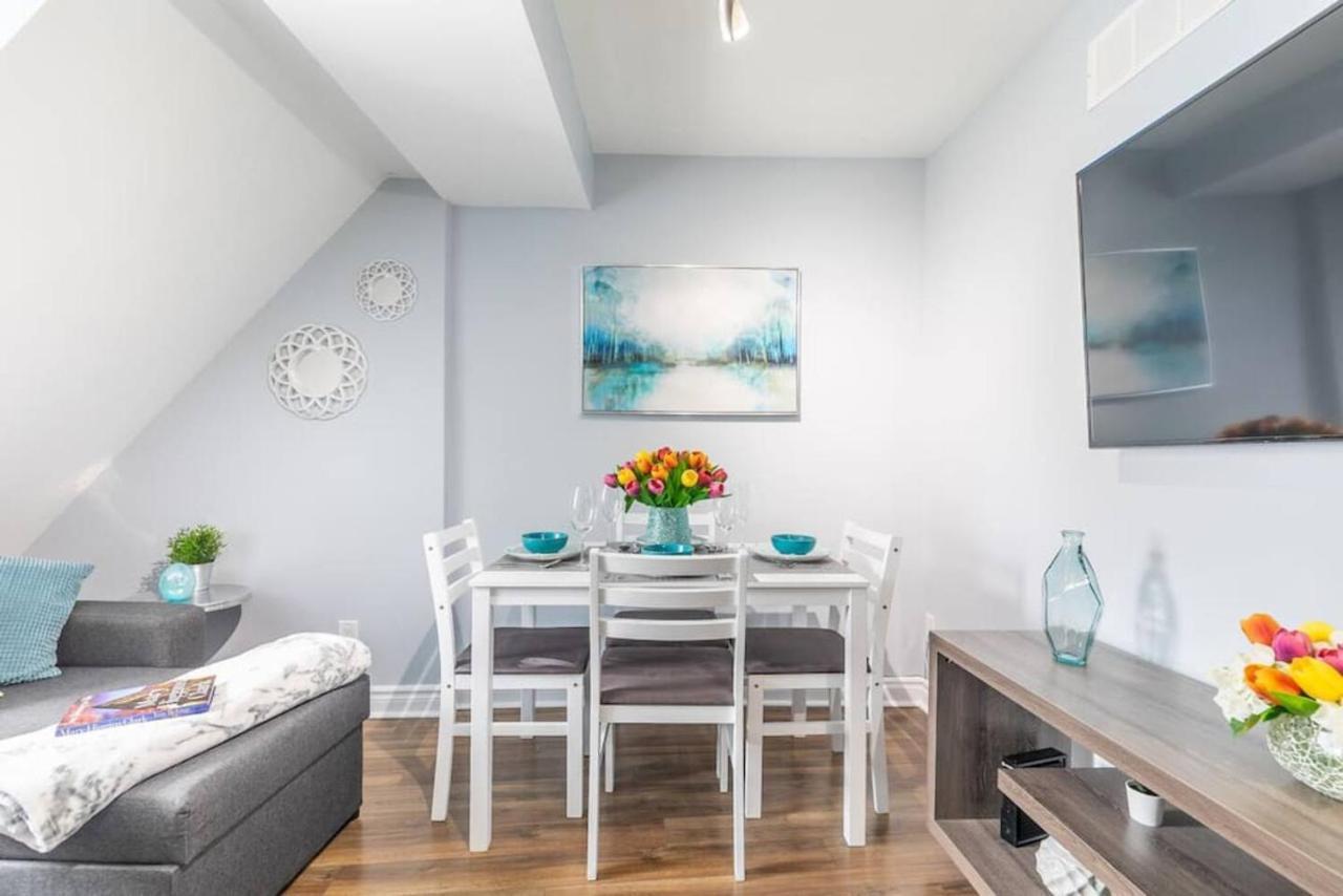 オタワNewly Renovated - Modern 1Br With Rooftop Terrace!アパートメント エクステリア 写真